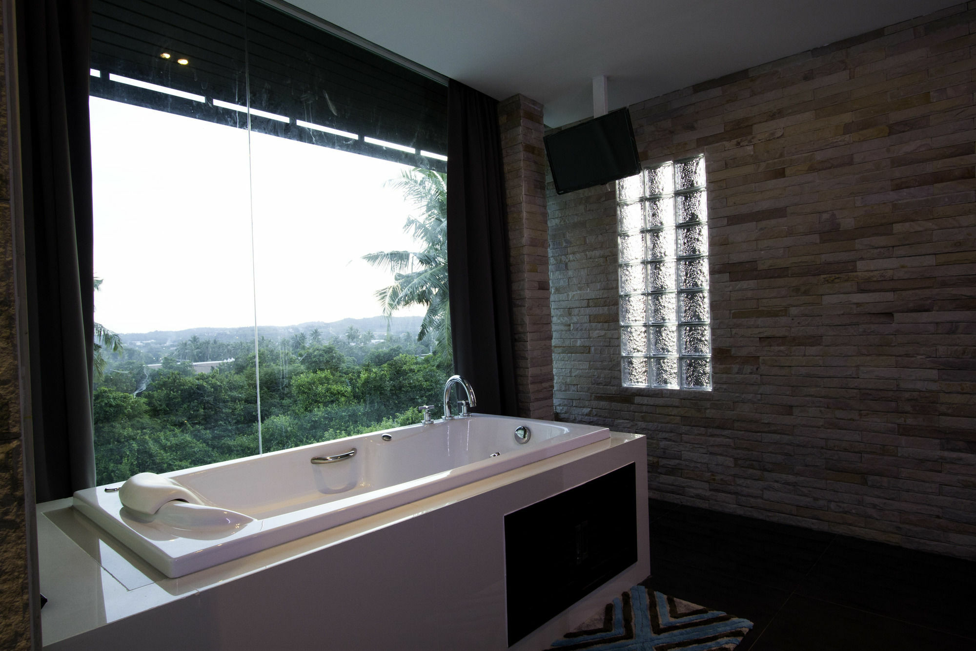 The Promenade Villa By Holiplanet Rawai ภายนอก รูปภาพ