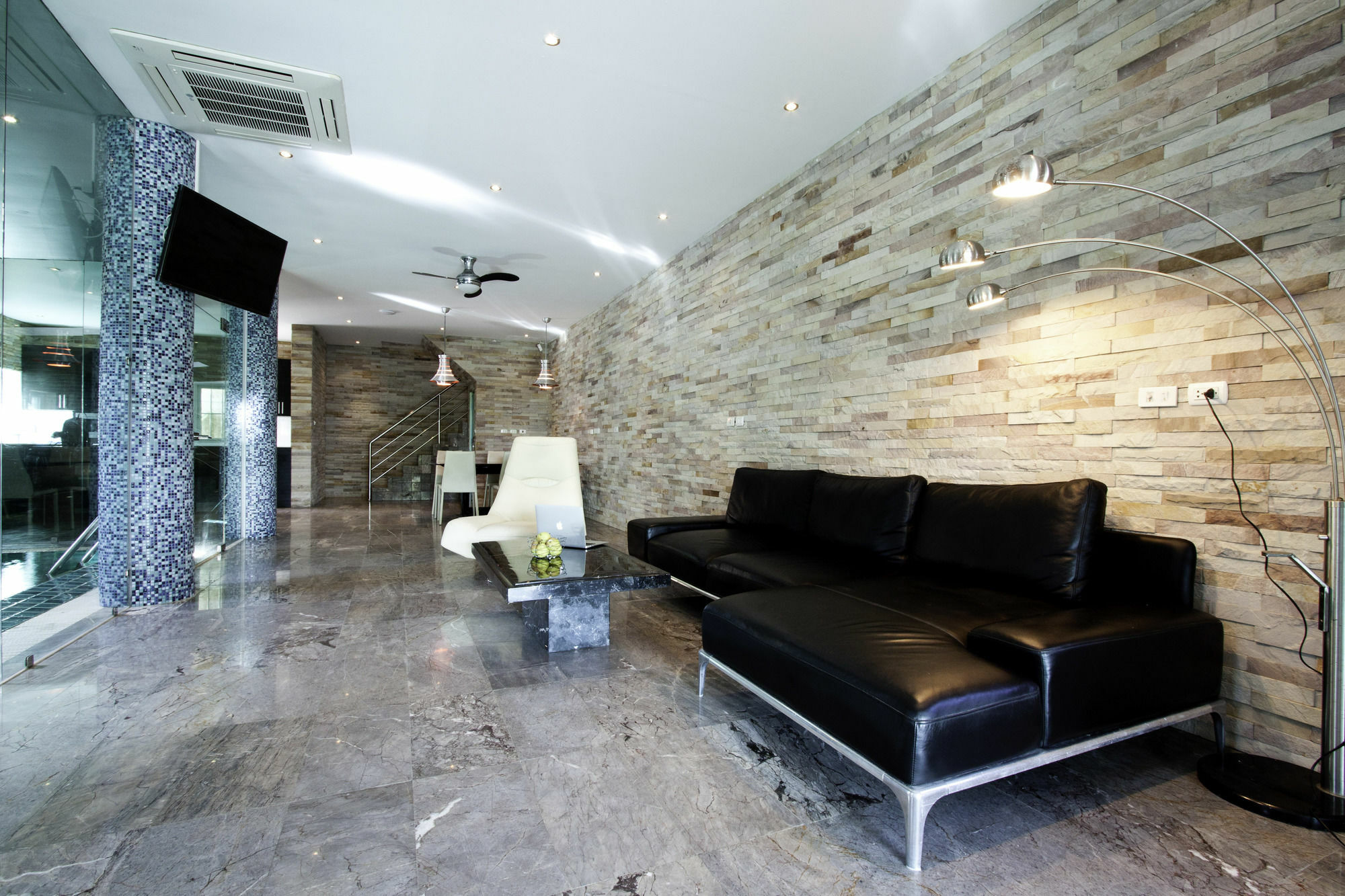 The Promenade Villa By Holiplanet Rawai ภายนอก รูปภาพ