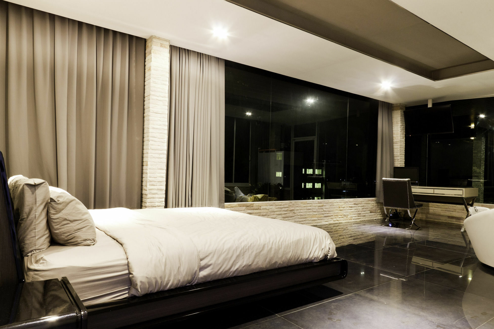 The Promenade Villa By Holiplanet Rawai ภายนอก รูปภาพ